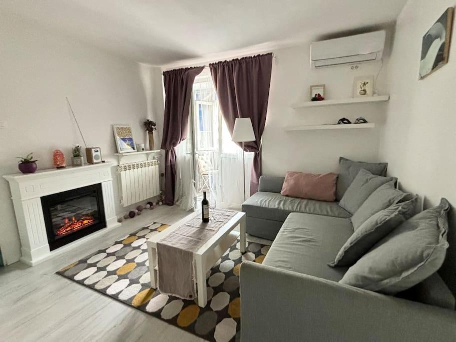 Ultracentral Lovely Place -Your Home Away From Home บูคาเรสต์ ภายนอก รูปภาพ